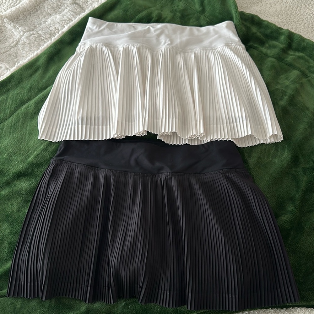 lululemon athletica White and Black Pleated Tennis Skirts (2)